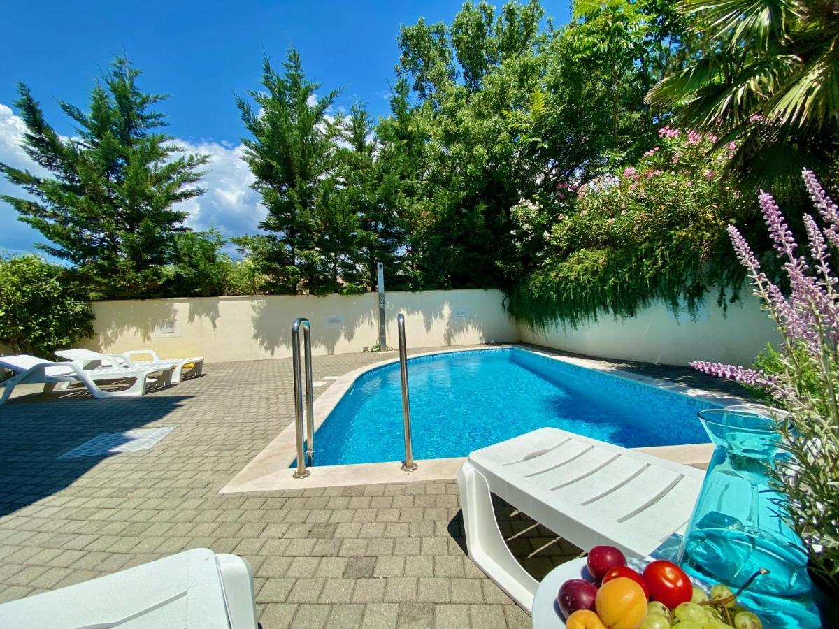 Private Pool And Mediterranean Garden Apt Mia Silo  Ngoại thất bức ảnh