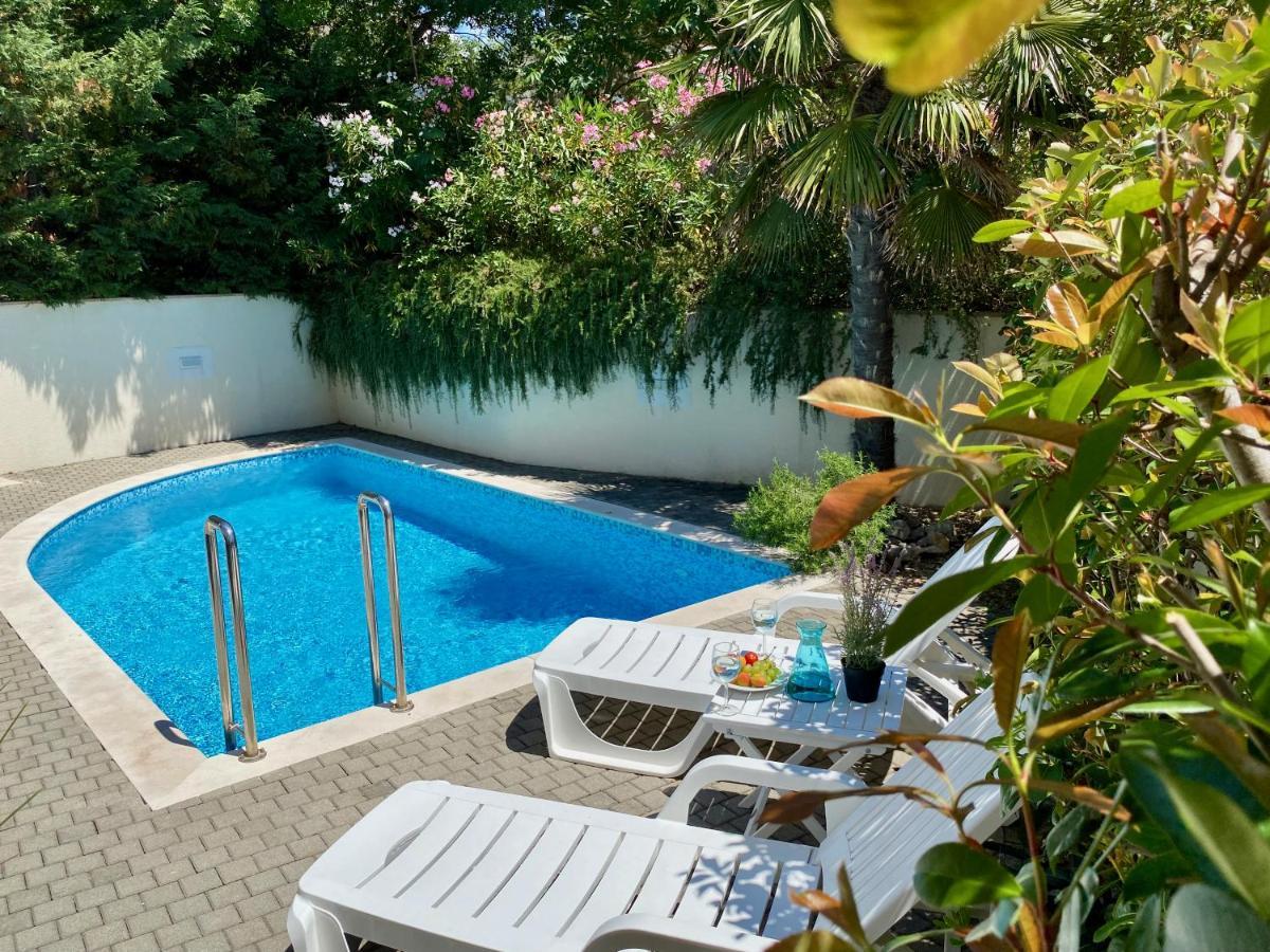 Private Pool And Mediterranean Garden Apt Mia Silo  Ngoại thất bức ảnh